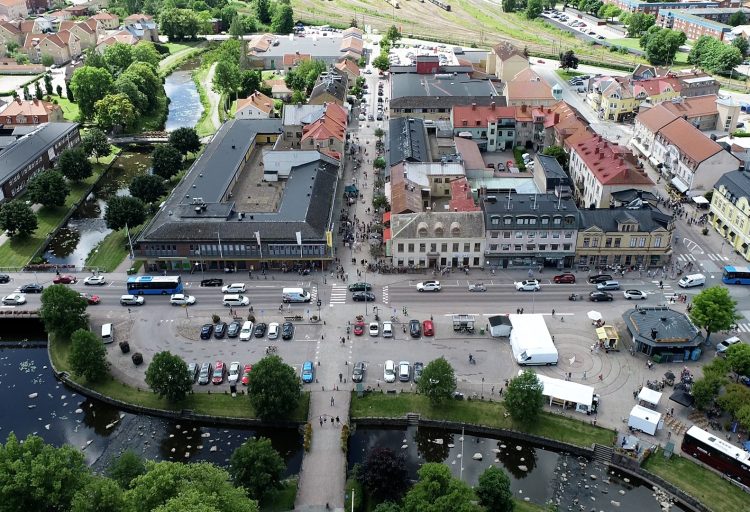 Flygbild över centrala delarna av Åmål.