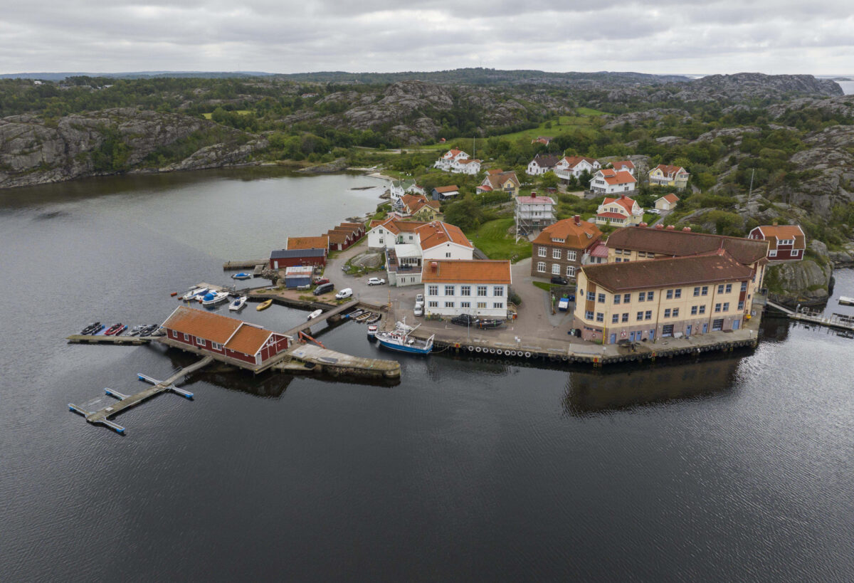 En drönarbild över Kristinebergs Center utanför Lysekil.