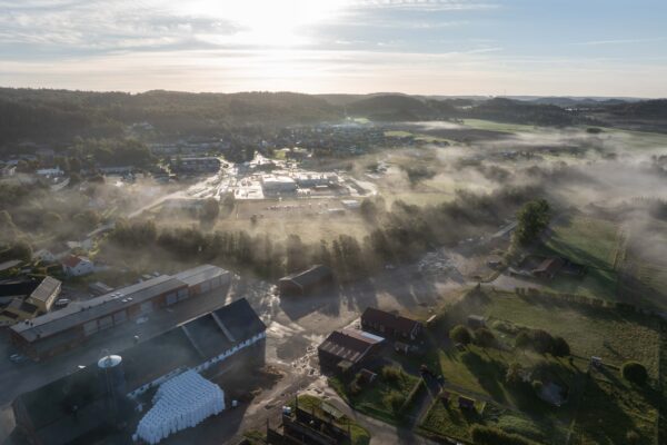 drönarvy över dingle landskap