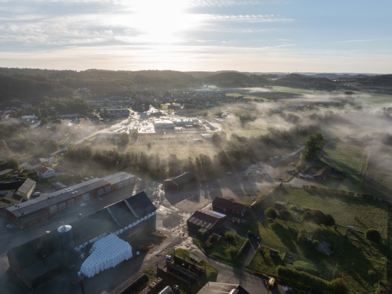drönarvy över dingle landskap